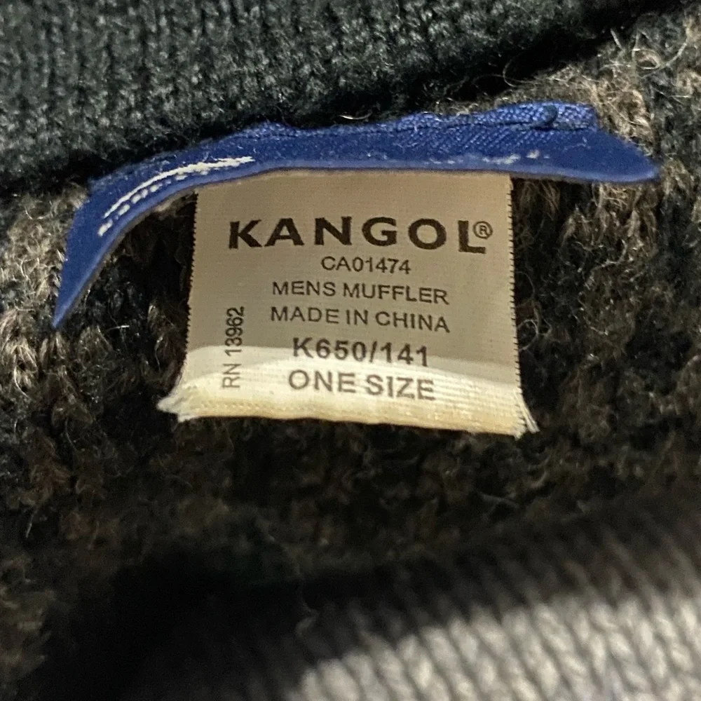 Kangol Men's Houndstooth Muffler/Scarf‎ in Black and Brown